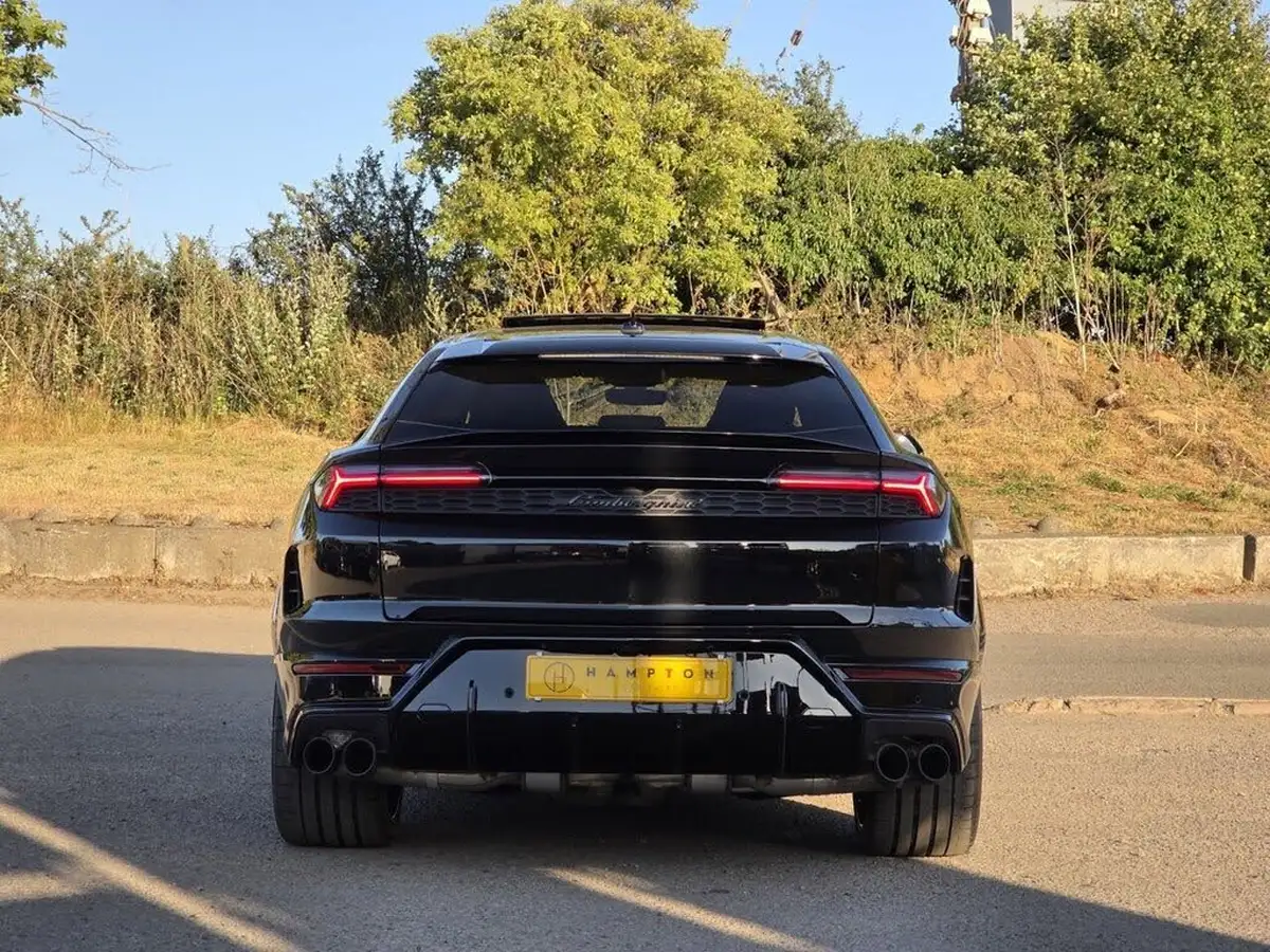 2025-lamborghini-urus-40-no-trim-big-6