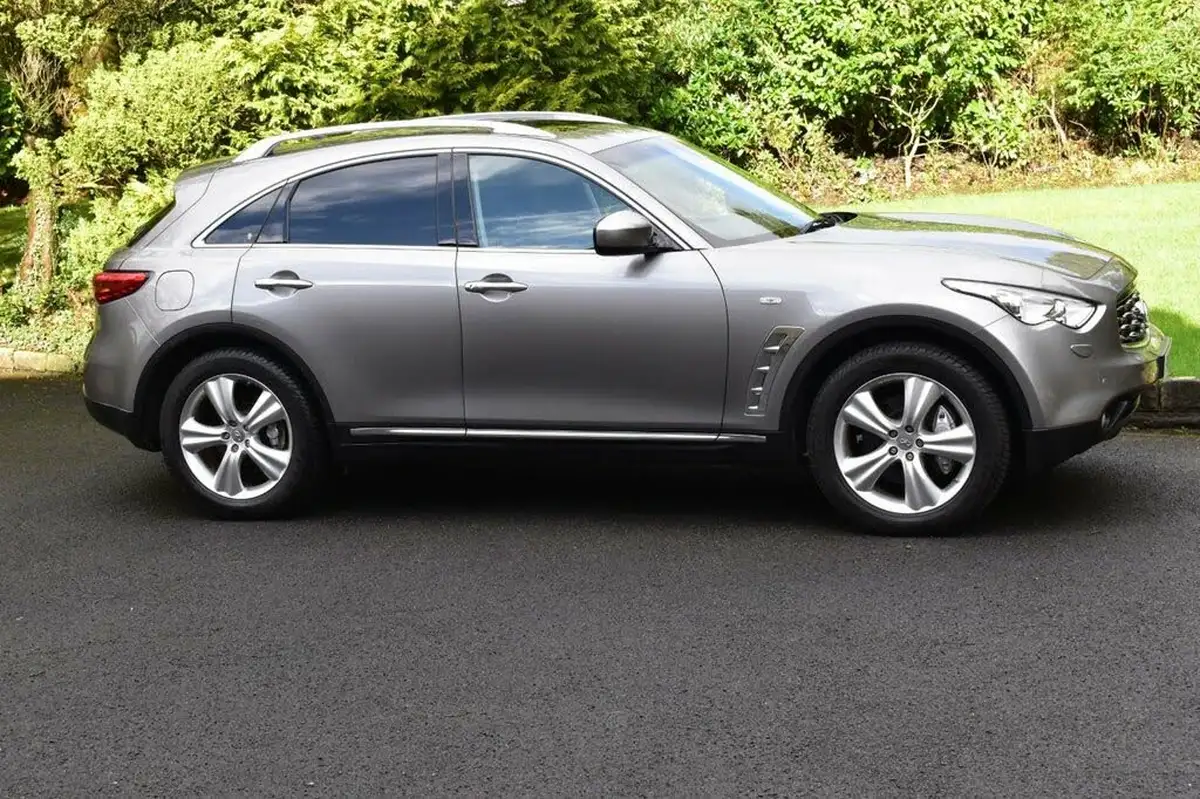 2010-infiniti-fx-50-s-le-big-63