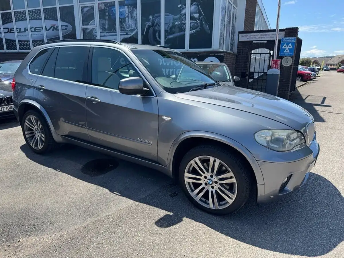 2010-bmw-x5-30td-xdrive40d-m-sport-big-0