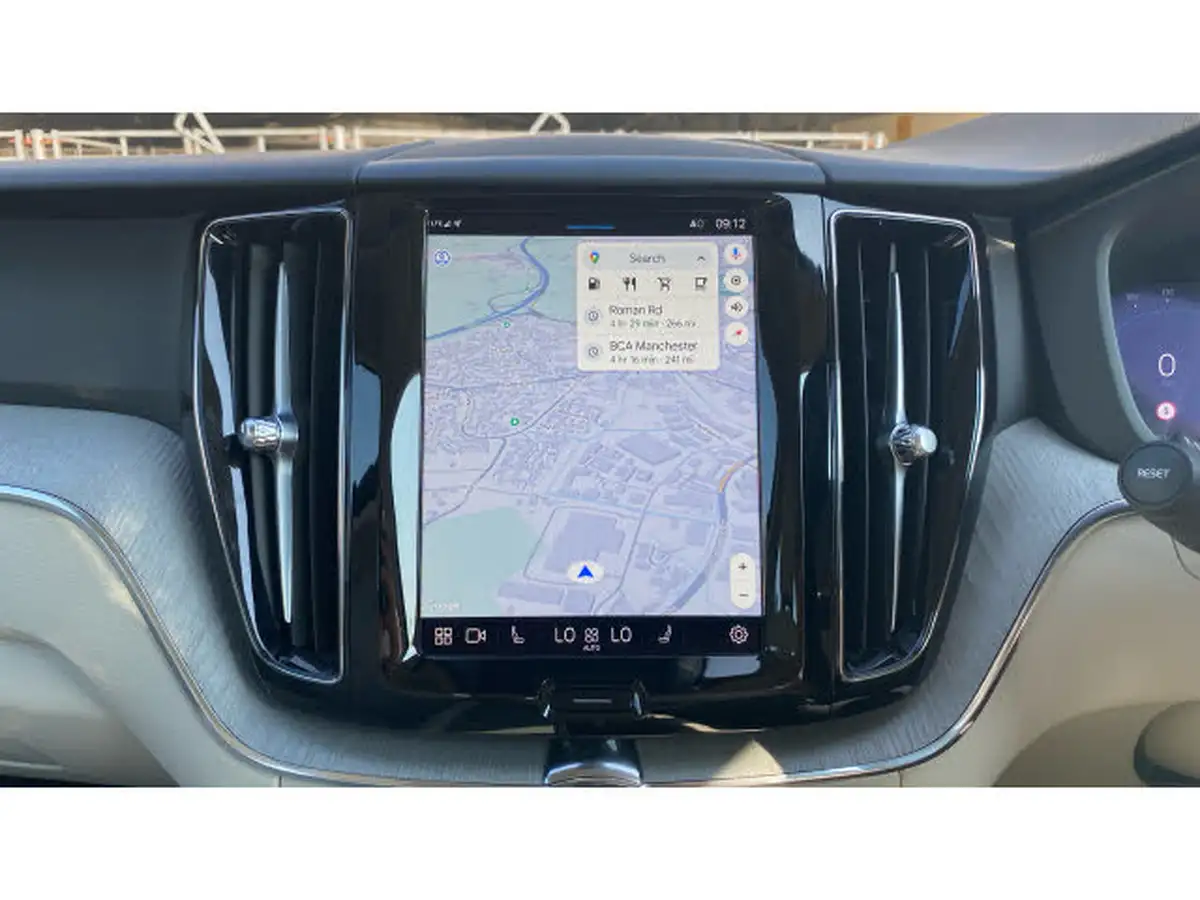 2023-volvo-xc60-20-b5-core-big-29