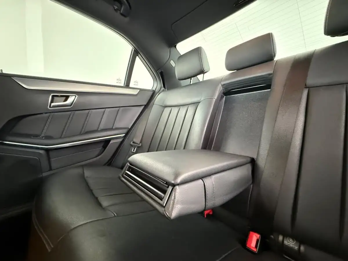 2013-mercedes-benz-e-class-21td-e220-cdi-se-21cdi-170bhp-saloon-4d-7g-tronic-plus-big-17
