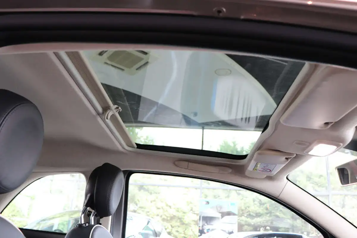 2019-fiat-500-12-lounge-ss-big-21