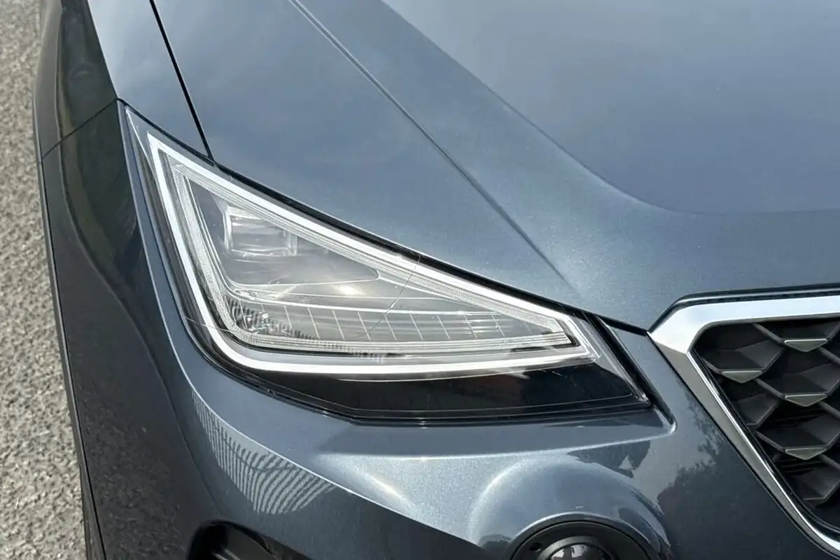 2025-seat-arona-10-tsi-xperience-lux-dsg-big-23