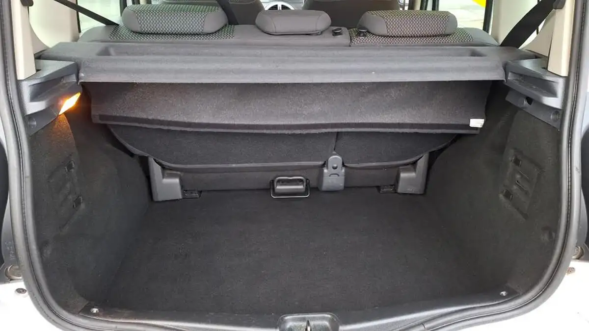 2010-renault-grand-modus-15td-dynamique-15dci-86bhp-big-7