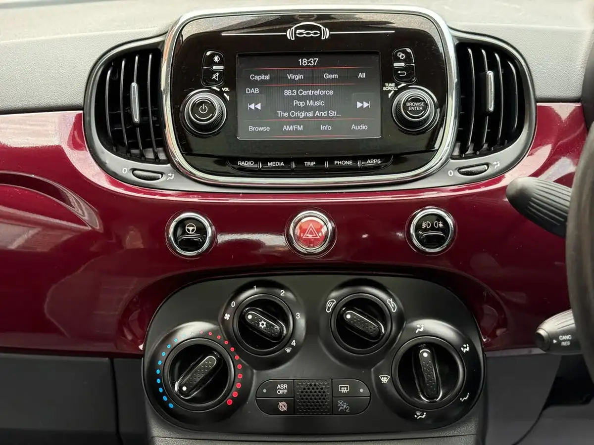 2017-fiat-500-12-lounge-dualogic-big-18