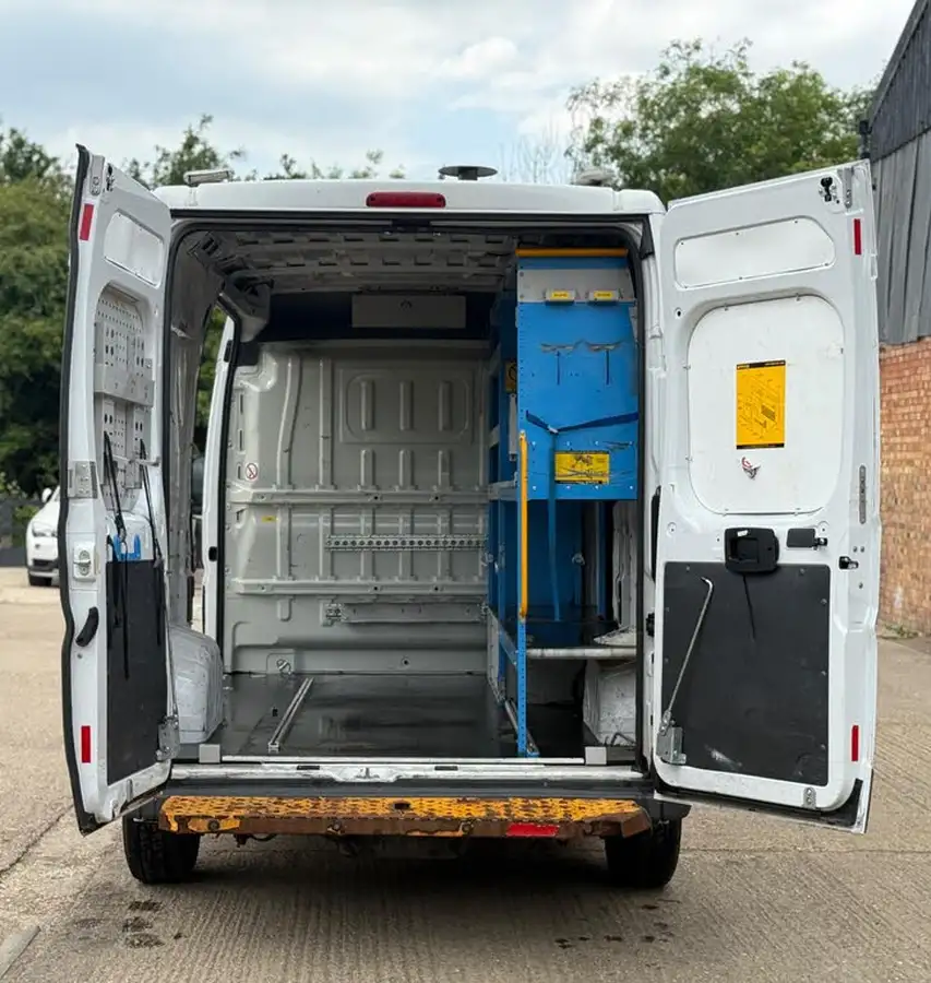 2017-fiat-ducato-20td-35-lh2-panel-big-15