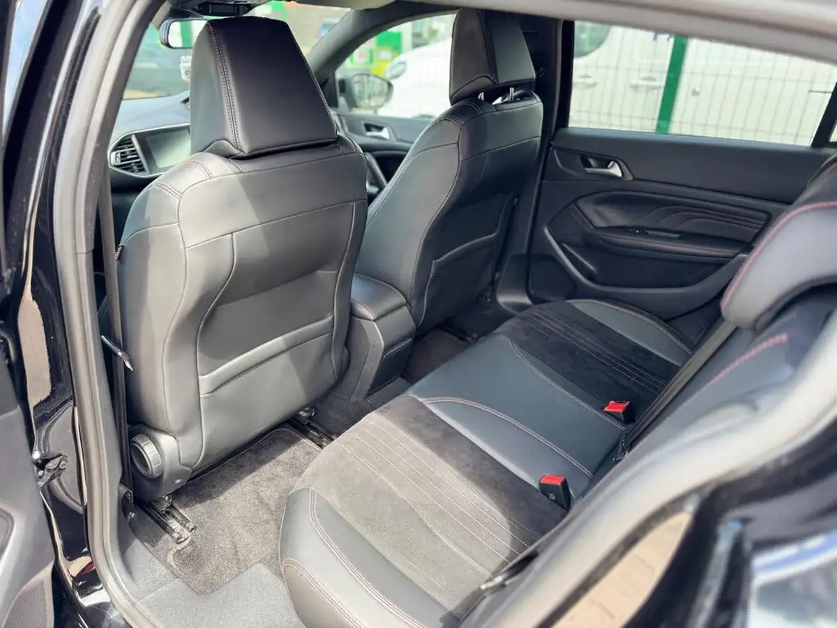 2015-peugeot-308-20-bluehdi-gt-line-20-bluehdi-big-53