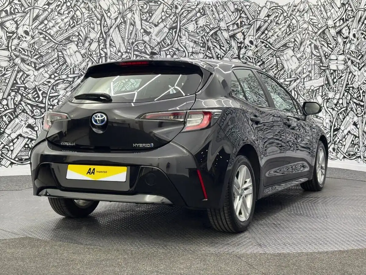 2020-toyota-corolla-18-vvt-i-icon-tech-spare-wheel-hatchback-5d-big-10