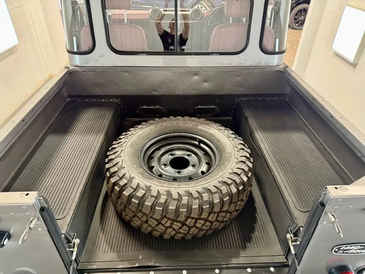 2007-land-rover-90-defender-24td-pick-up-big-21