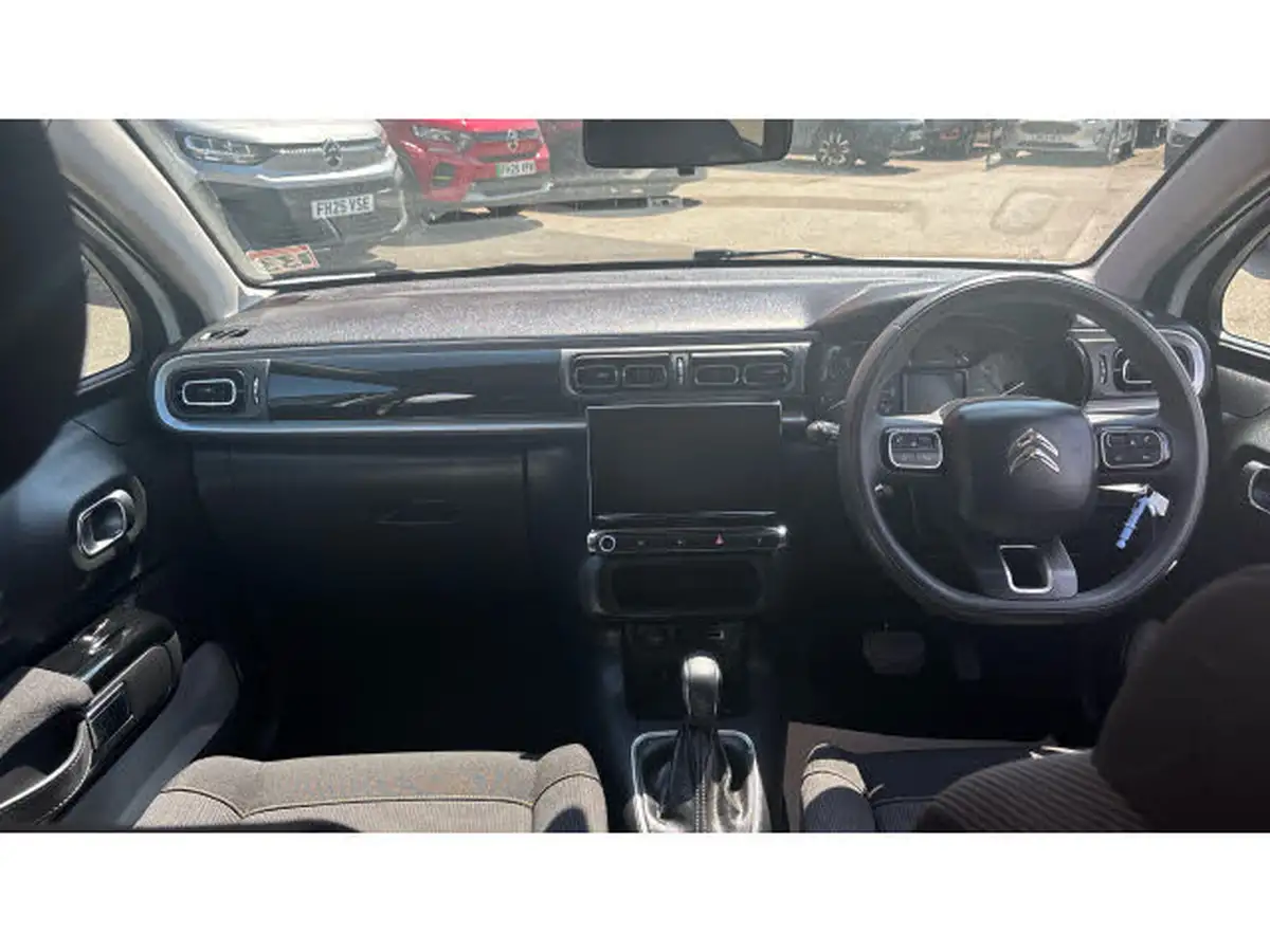 2024-citroen-c3-12-puretech-plus-110ps-eat6-big-9