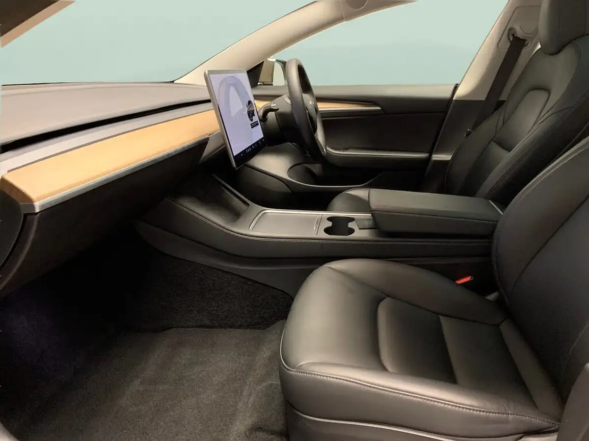 2021-tesla-model-3-e-long-range-4x4-big-3