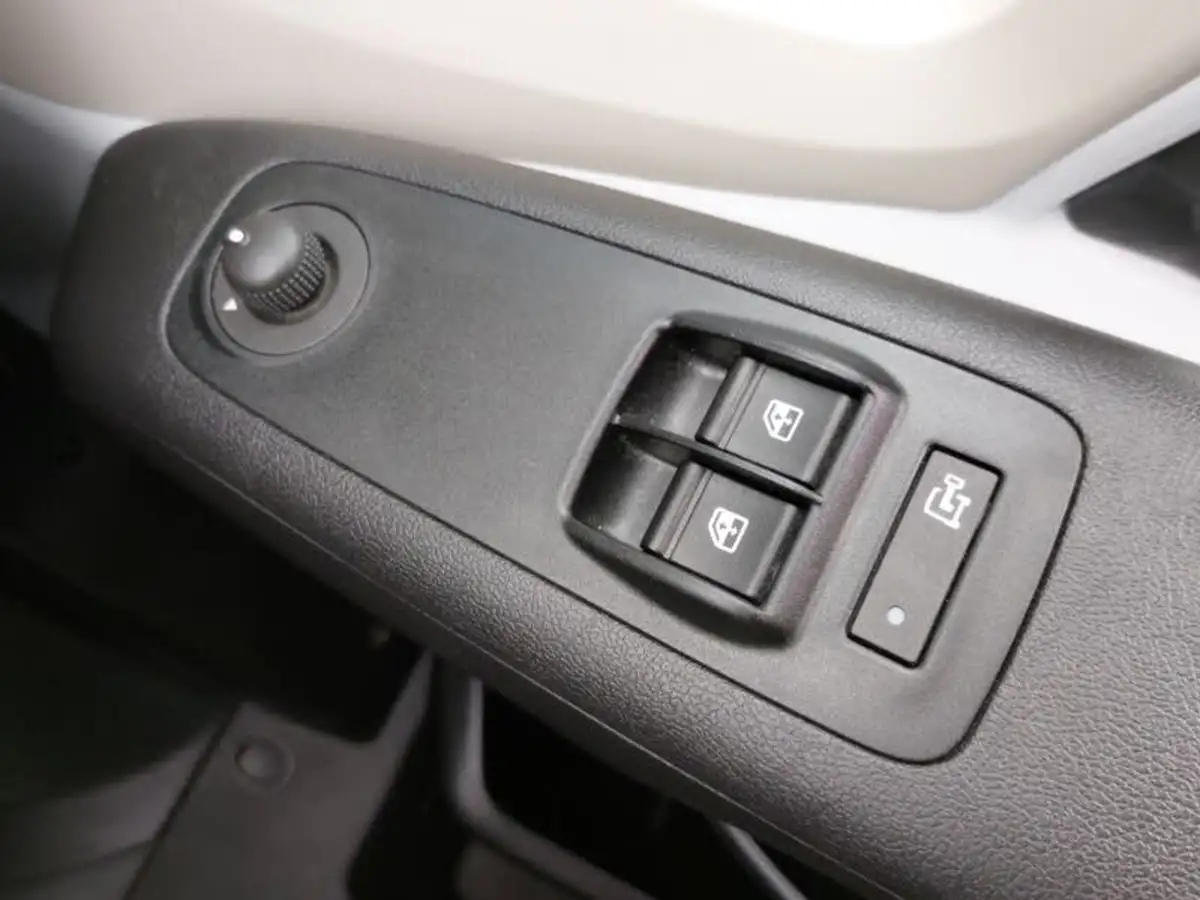 2023-citroen-relay-22bluehdi-35-l2h2-enterprise-edition-big-18