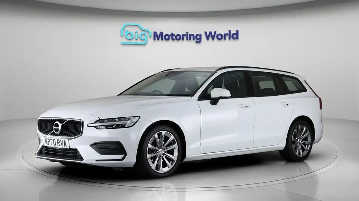 2020-volvo-v60-20-b3-momentum-big-3