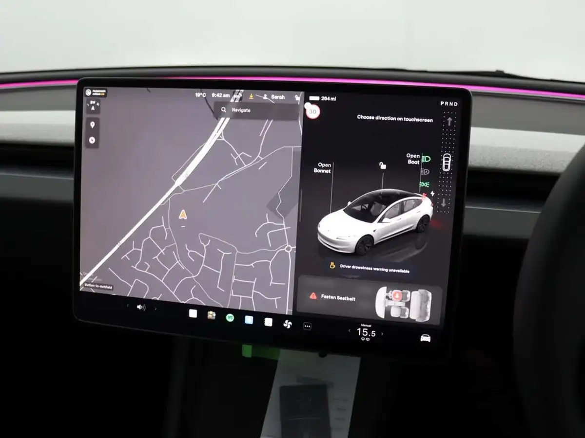 2024-tesla-model-3-e-rwd-big-32