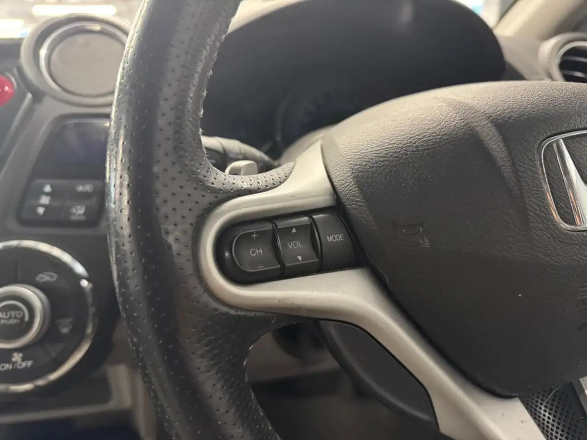 2012-honda-insight-13-hs-big-16