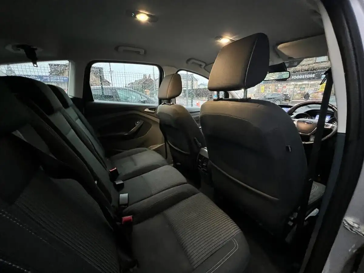 2014-ford-c-max-20tdci-titanium-powershift-big-17
