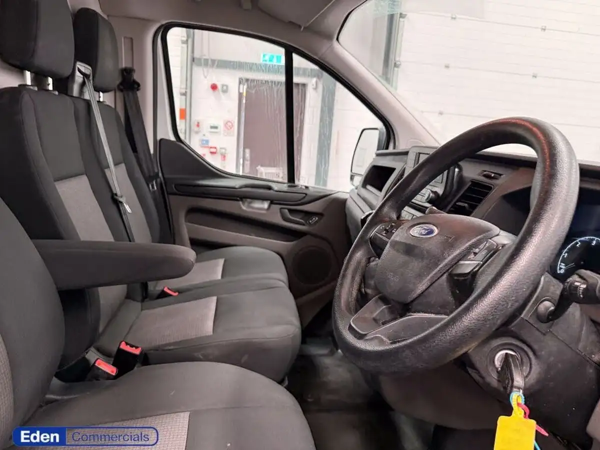 2021-ford-transit-custom-20tdci-300-l1h1-leader-130pseu6dt-panel-van-big-12