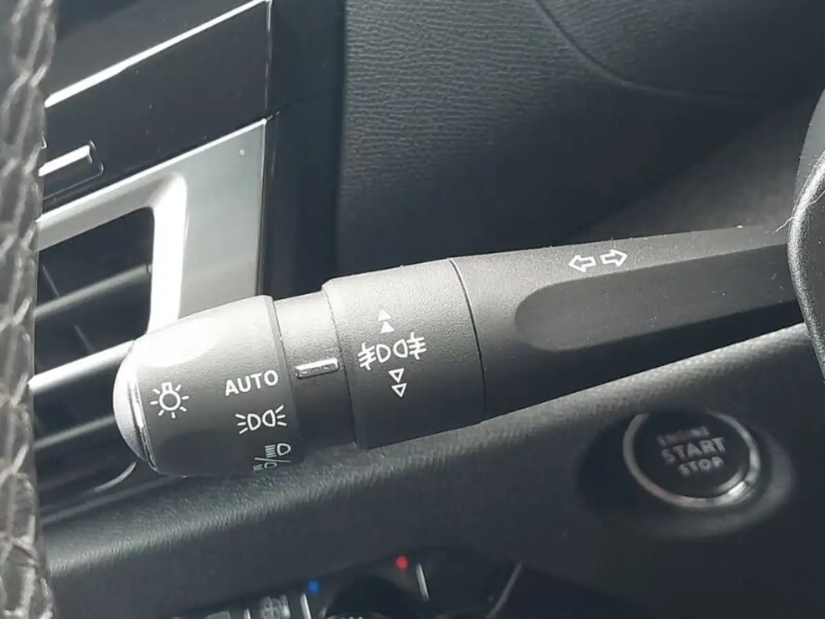 2021-citroen-c4-12-puretech-shine-130ps-big-13