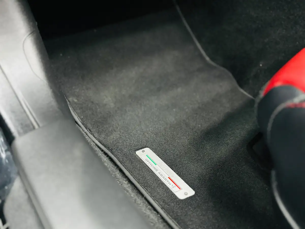 2017-abarth-124-14-multiair-spider-big-30