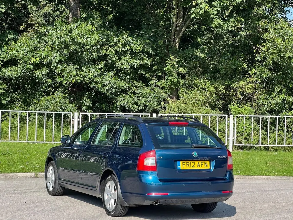 2012-skoda-octavia-16td-elegance-105ps-estate-dsg-big-7