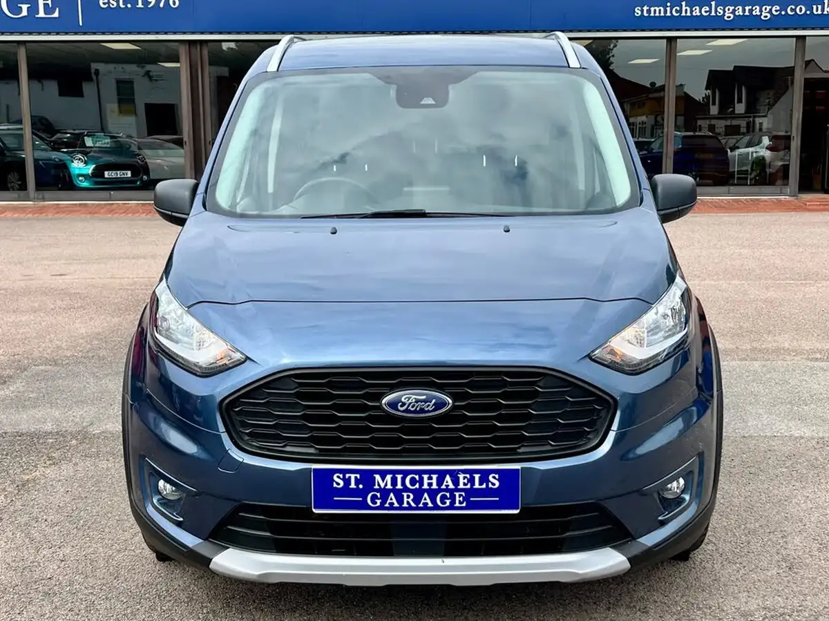 2022-ford-grand-tourneo-connect-15-active-120ps-ecoblue-1499cc-powershift-big-4