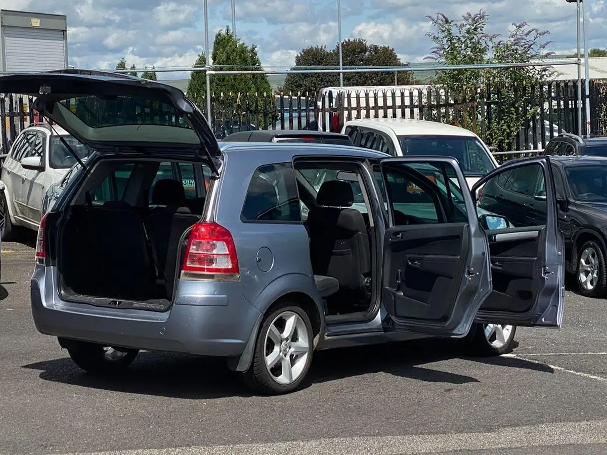 2008-vauxhall-zafira-16-breeze-big-1