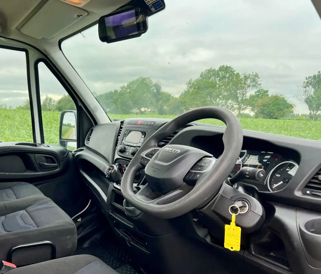 2021-iveco-daily-s-class-23td-35s14-business-3450mm-136pseu6dt-3450-big-9
