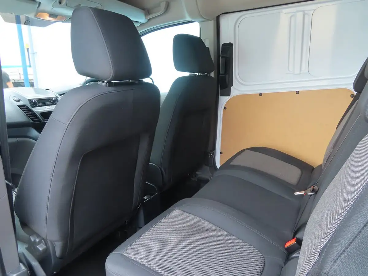 2021-ford-transit-connect-big-10