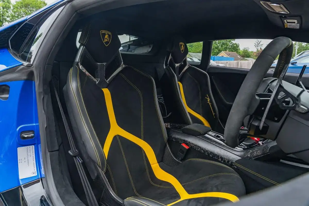 2018-lamborghini-huracan-52-performante-coupe-big-32