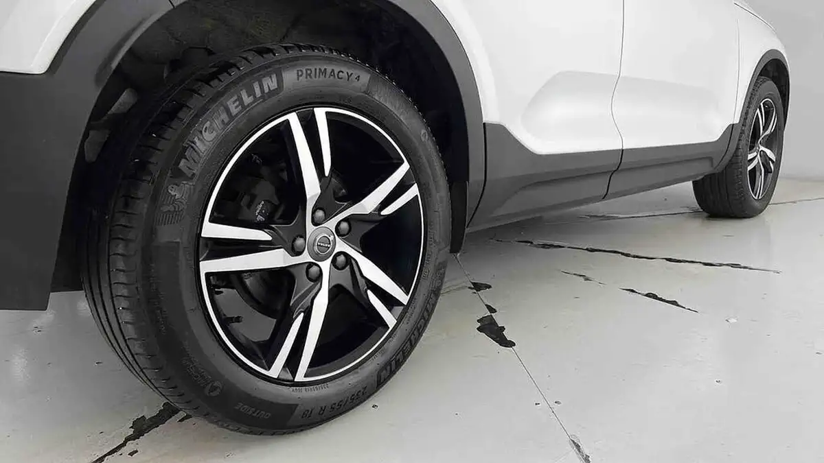 2021-volvo-xc40-15-t3-r-design-161bhp-big-29