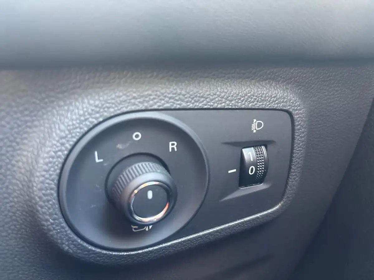 2021-mg-zs-suv-15-vti-tech-exclusive-big-47