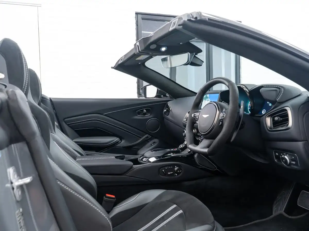 2023-aston-martin-vantage-40-v8-vantage-roadster-auto-big-32