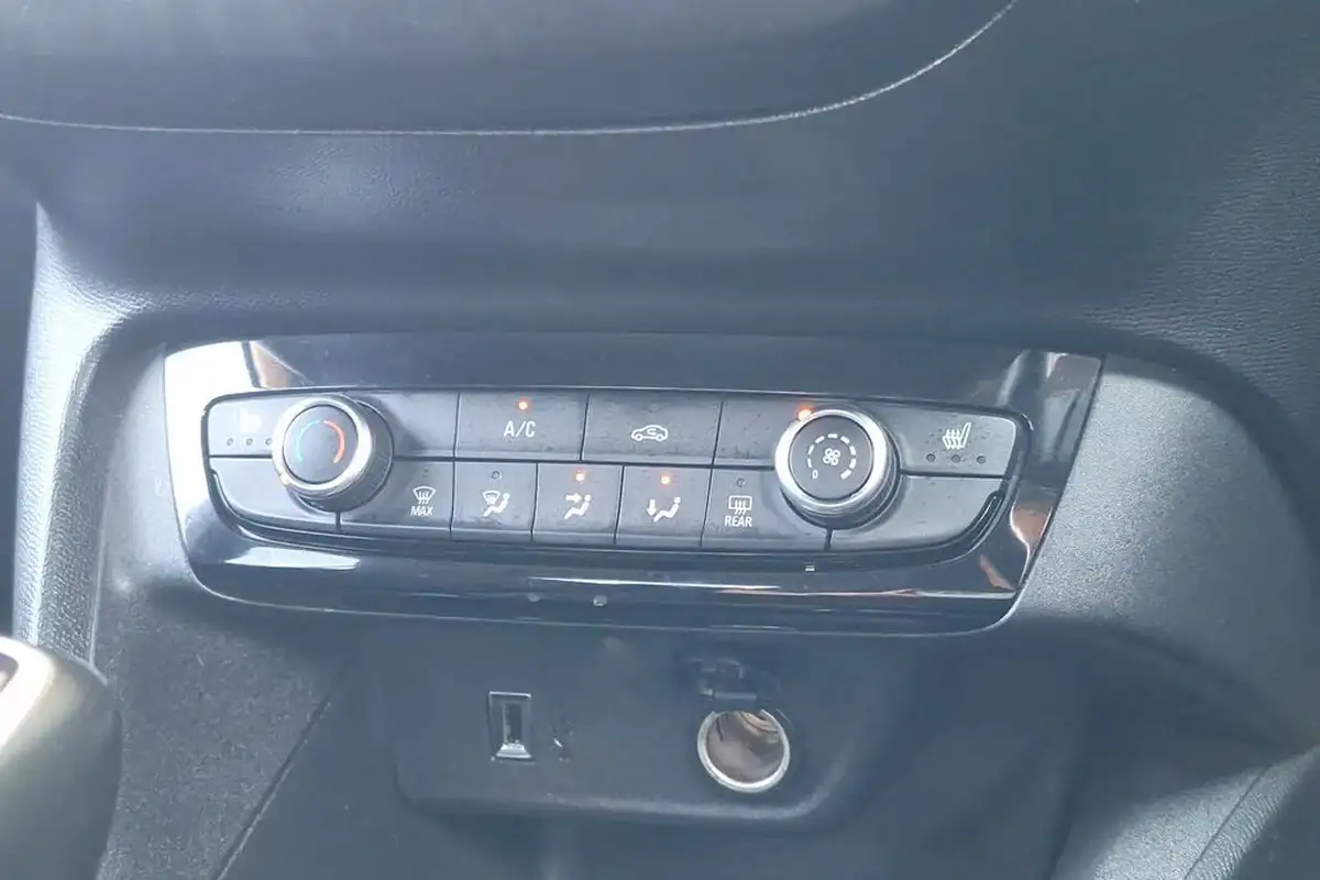 2020-vauxhall-corsa-12-turbo-elite-nav-big-40