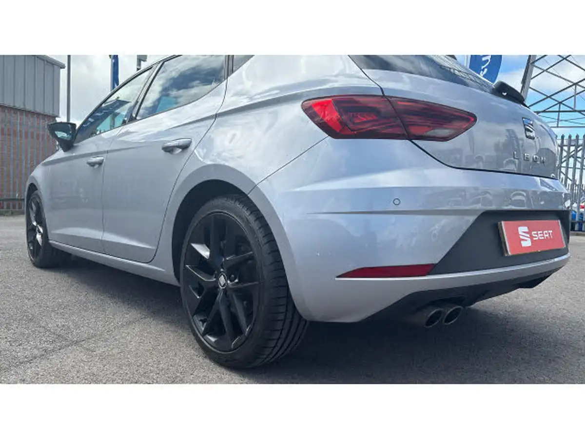 2017-seat-leon-14-tsi-fr-technology-hatchback-5d-big-39