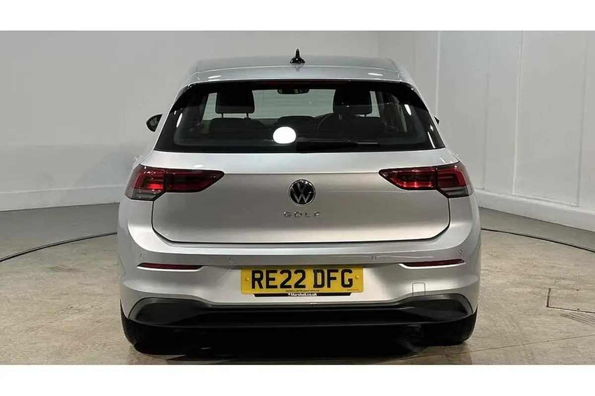 2022-volkswagen-golf-20tdi-life-hatchback-big-9