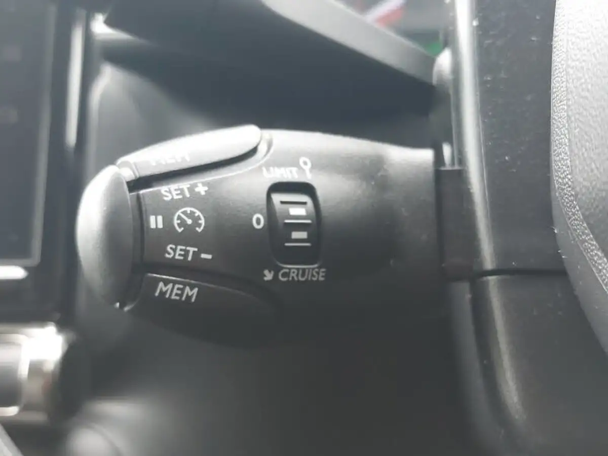 2024-citroen-c3-12-puretech-plus-110ps-eat6-big-11