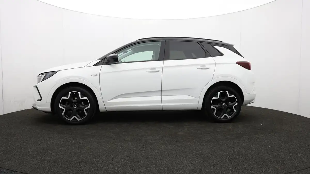2023-vauxhall-grandland-12-ultimate-130ps-big-69