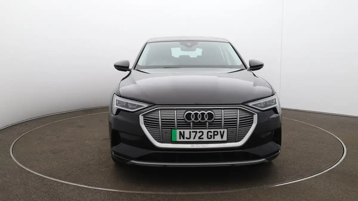 2022-audi-e-tron-55e-technik-station-wagon-big-41