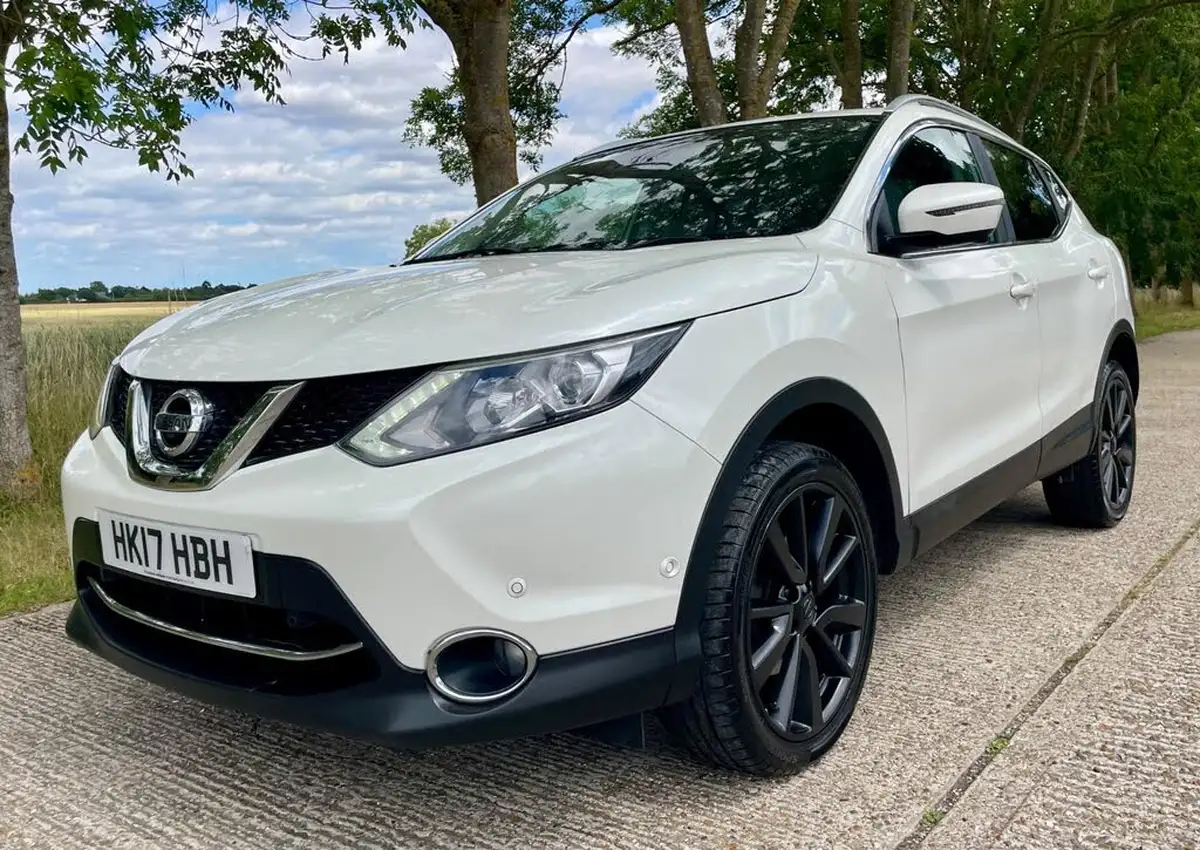 2017-nissan-qashqai-15dci-tekna-big-11