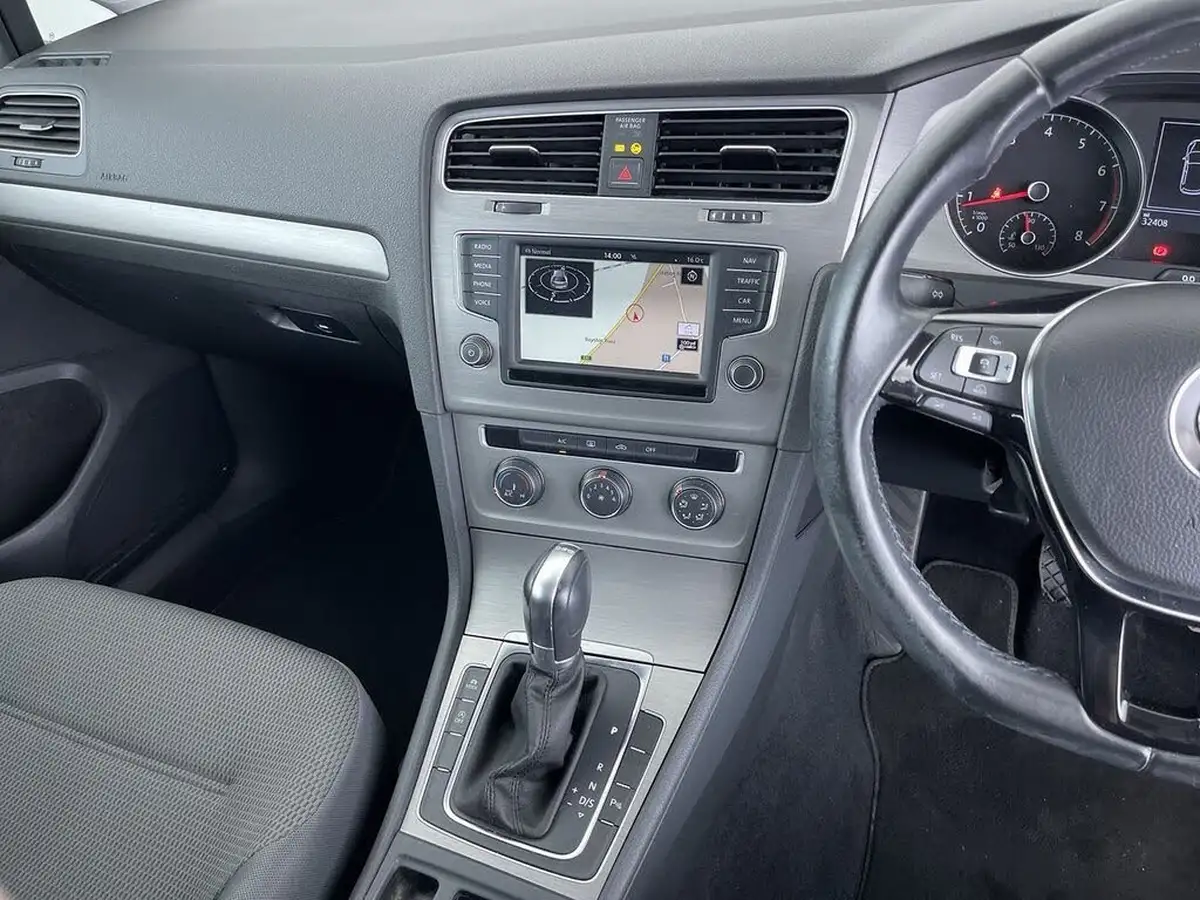 2015-volkswagen-golf-14-match-5d-dsg-big-44