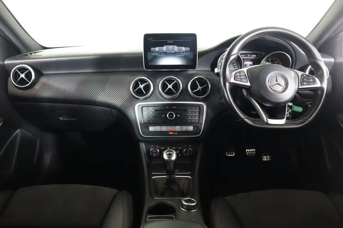 2016-mercedes-benz-a-class-21d-a200d-amg-line-136ps-executivess-big-16