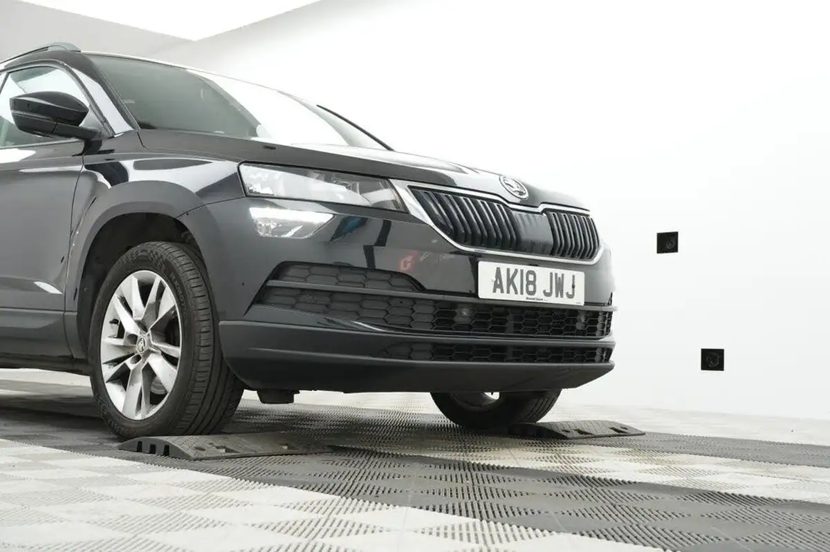 2018-skoda-karoq-16tdi-se-technology-ss-1598cc-big-5