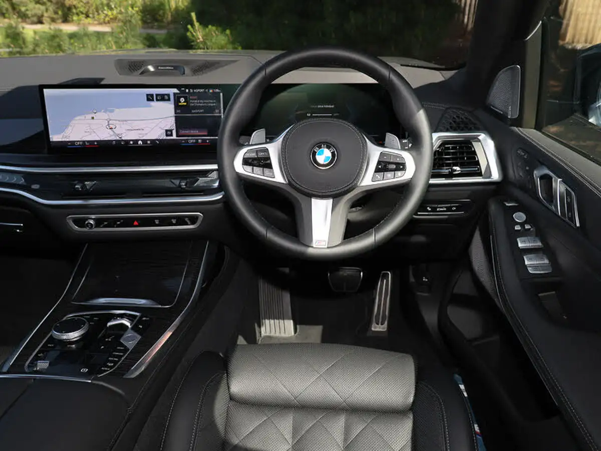 2025-bmw-x7-30td-xdrive-40d-m-sport-big-4