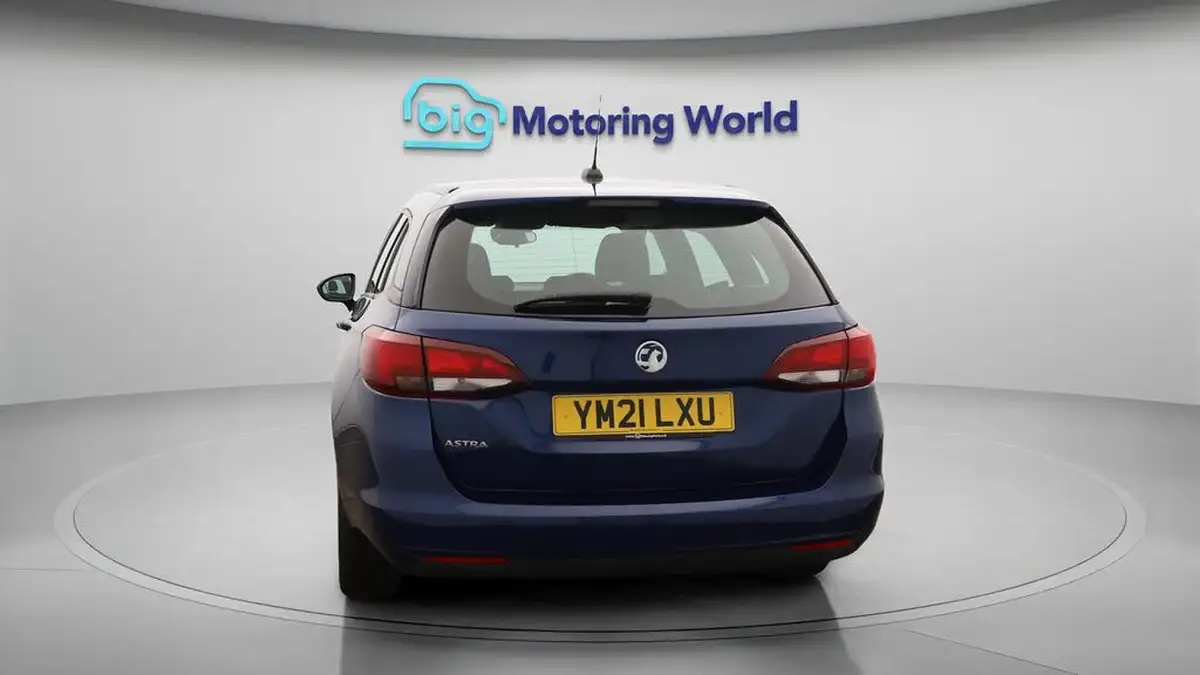 2021-vauxhall-astra-15-turbo-d-business-edition-nav-122ps-estate-big-6