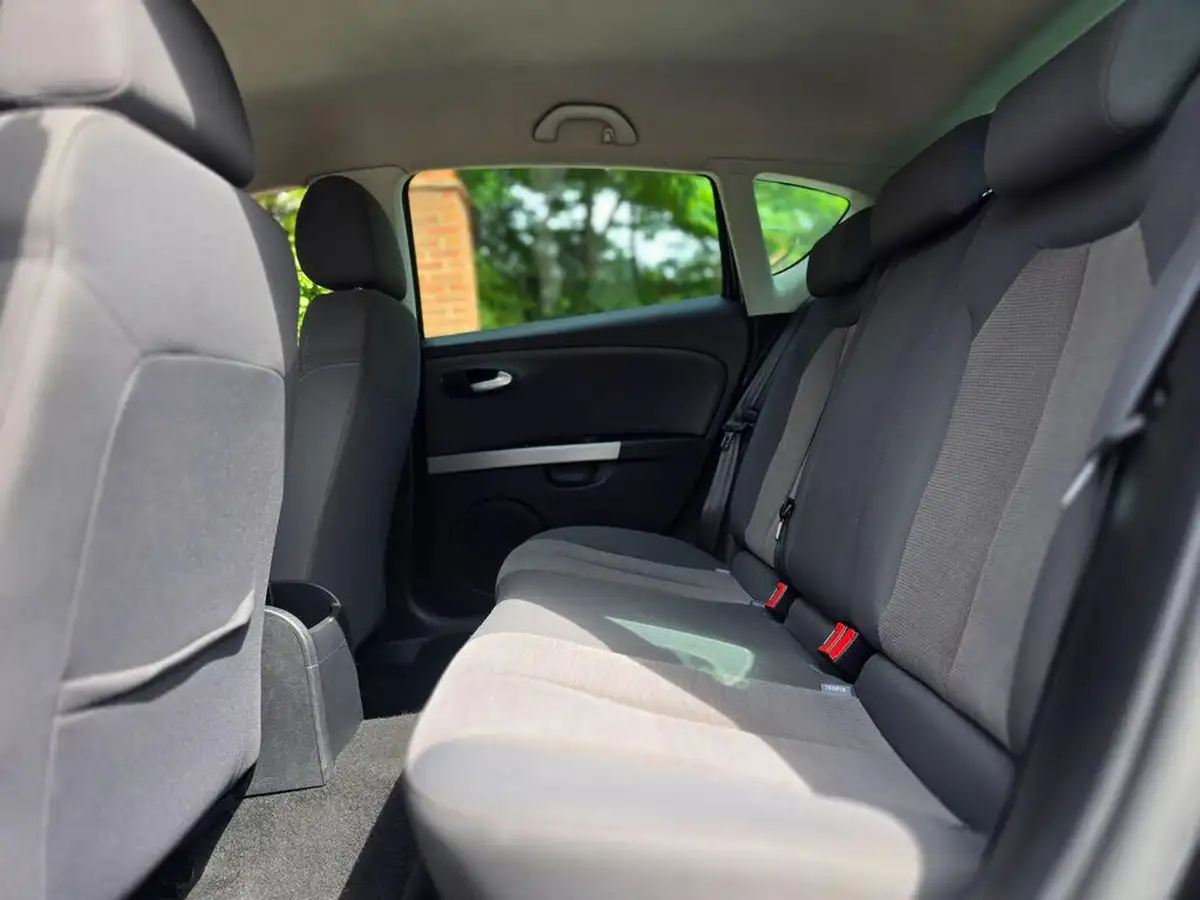 2010-seat-leon-14-se-big-10