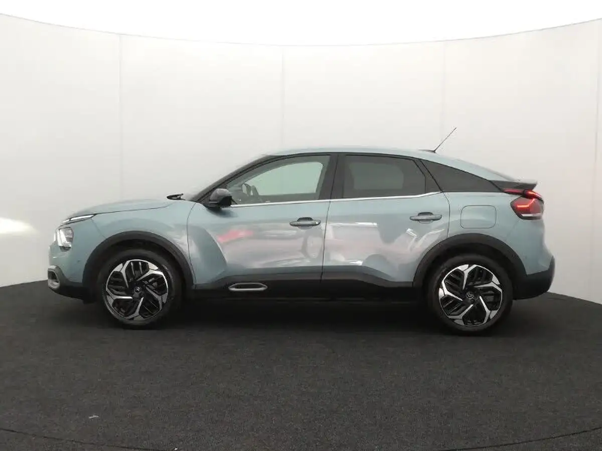 2022-citroen-c4-12-puretech-shine-130ps-big-3
