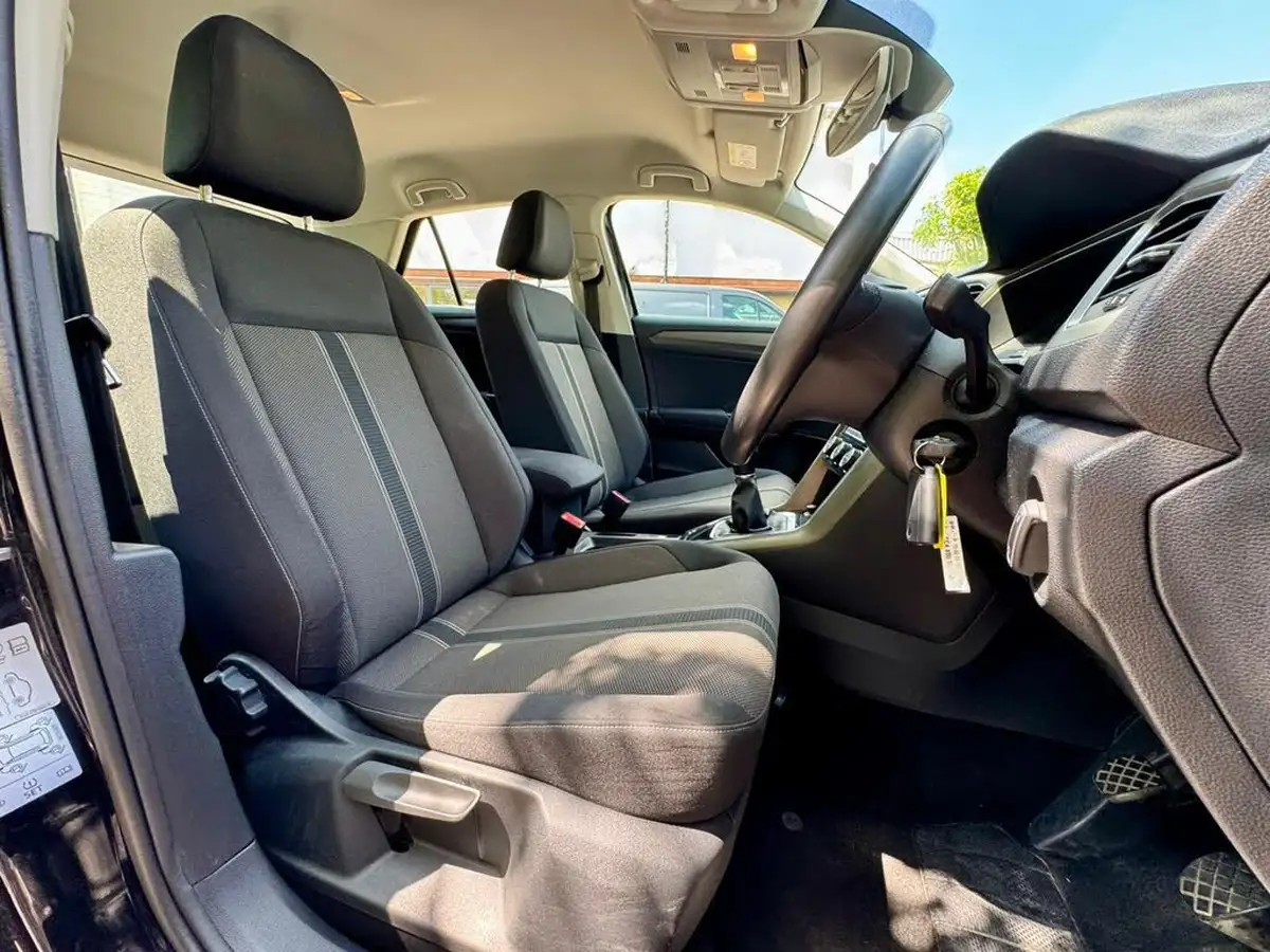 2020-volkswagen-t-roc-15-tsi-se-big-47
