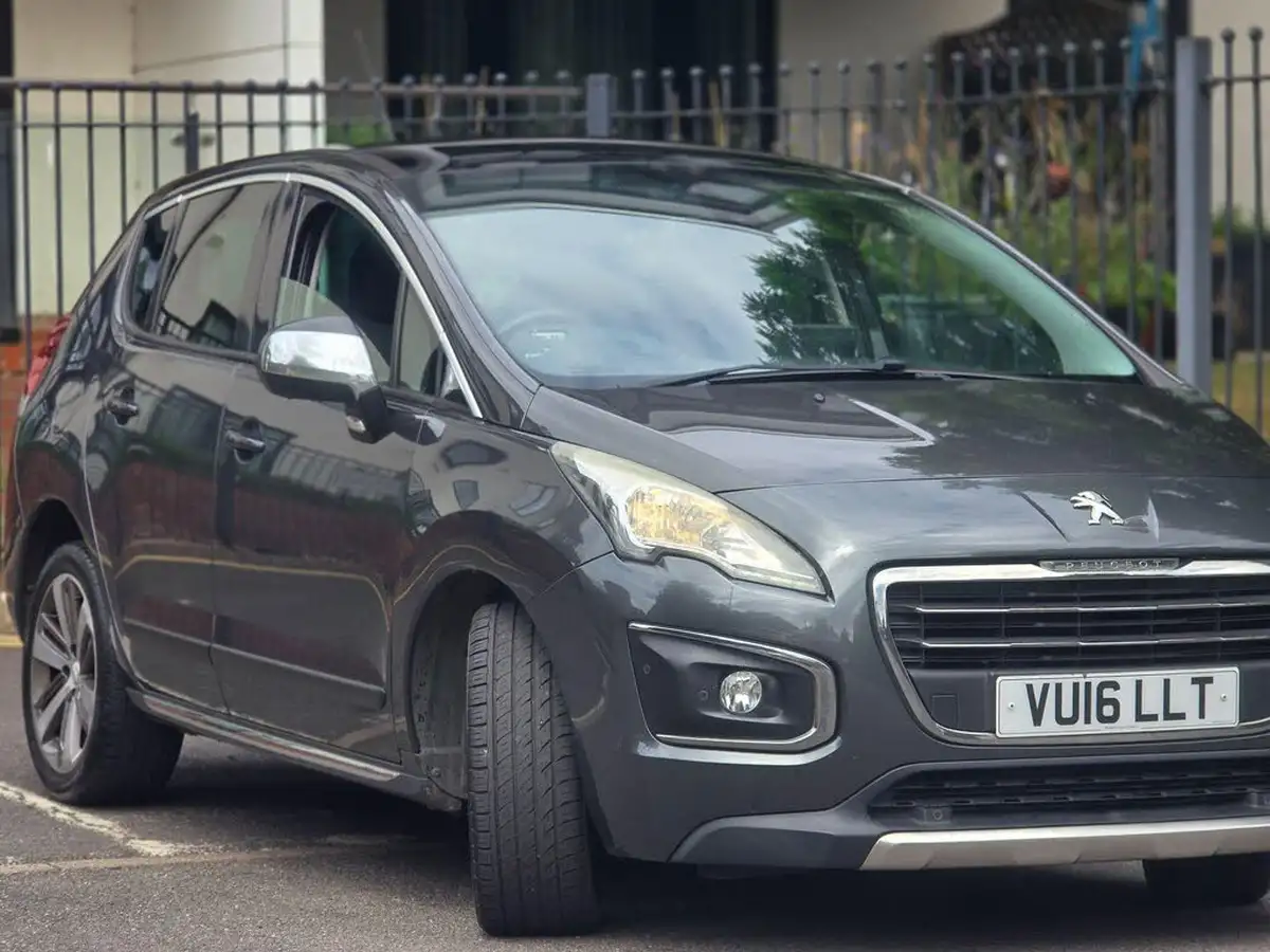 2016-peugeot-3008-crossover-16bluehdi-allure-big-25