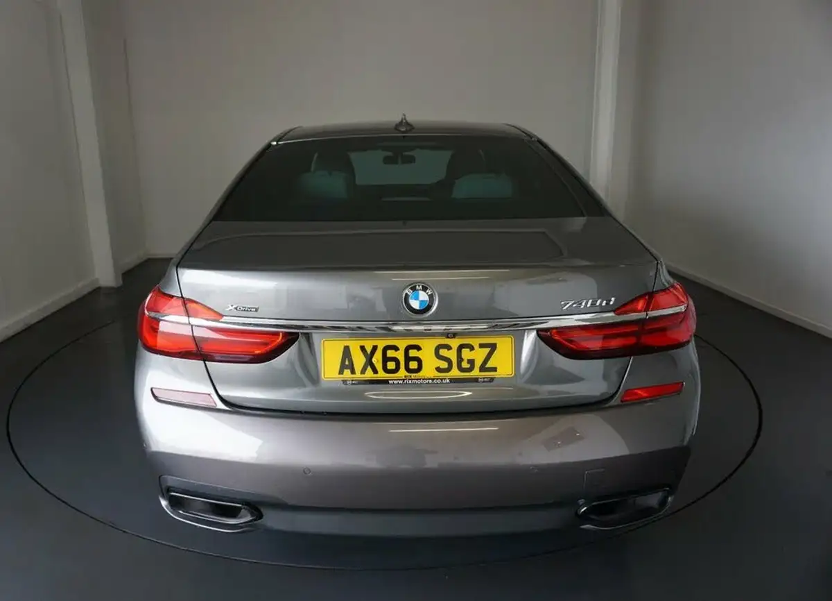 2016-bmw-7-series-30td-740d-m-sport-big-7