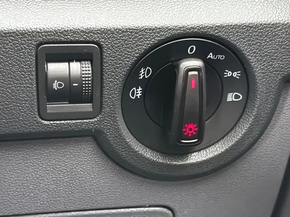 2019-volkswagen-t-cross-10-tsi-se-115ps-dsg-big-39